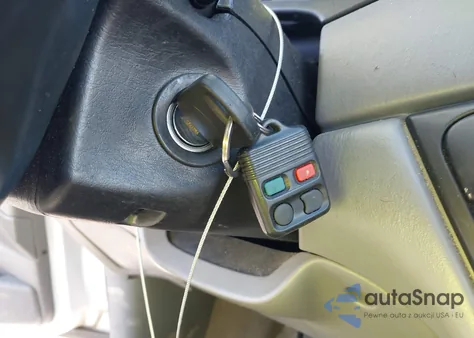 2001 Ford Focus Se z USA, uszkodzony, nr VIN 1FAFP363X1W159914